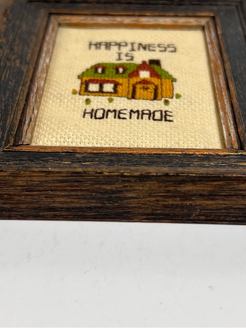VTG Mini Framed Cross-Stitch Small House Happiness Is Homemade - Picture 5 of 11